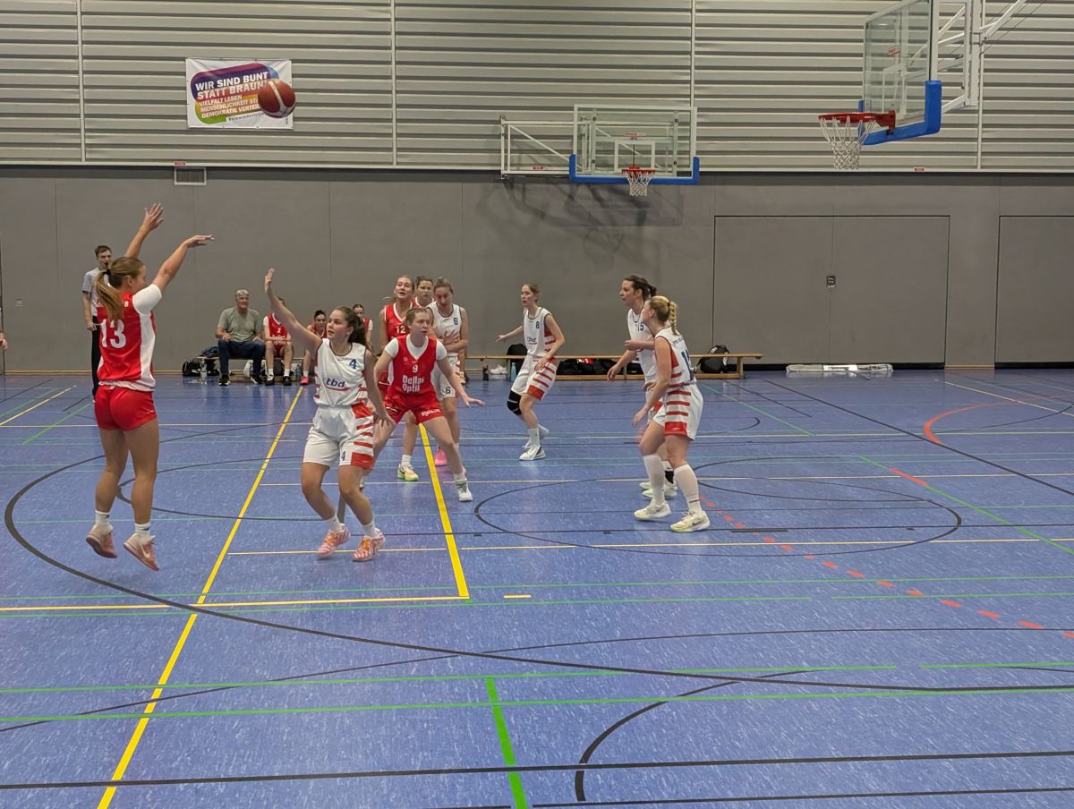 Derbysieg! Oldenburg TB 2 lässt Bürgerfelder TB II keine Chance (62:36), Bild 2 von 9