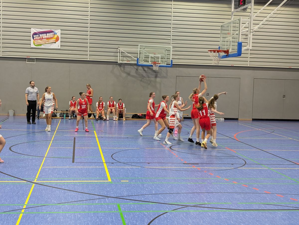 Derbysieg! Oldenburg TB 2 lässt Bürgerfelder TB II keine Chance (62:36), Bild 7 von 9