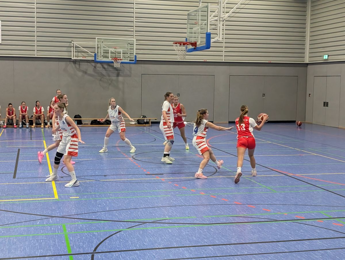 Derbysieg! Oldenburg TB 2 lässt Bürgerfelder TB II keine Chance (62:36), Bild 3 von 9