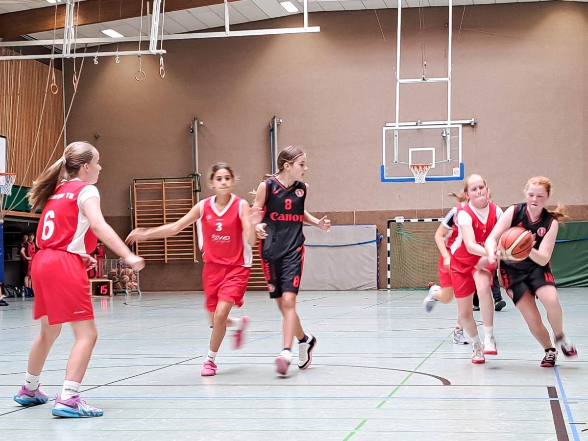 OTB U14 gewinnt gegen BG Bierden souverän mit 75:39, Bild 6 von 7